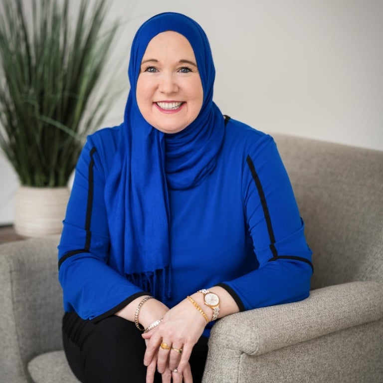 Noora Brown - Muslim agent in Avon CT